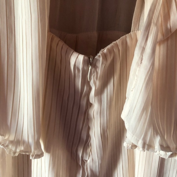 Elegant romper - Picture 7 of 7